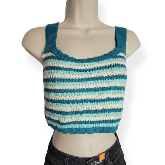 Wild Fable Scoop neckline Knit Croptop XS - Picture 1 of 3